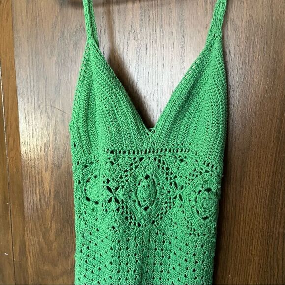 GREEN WITH ENVY CROCHET MIDI DRESS IN GREEN - Picture 3 of 10